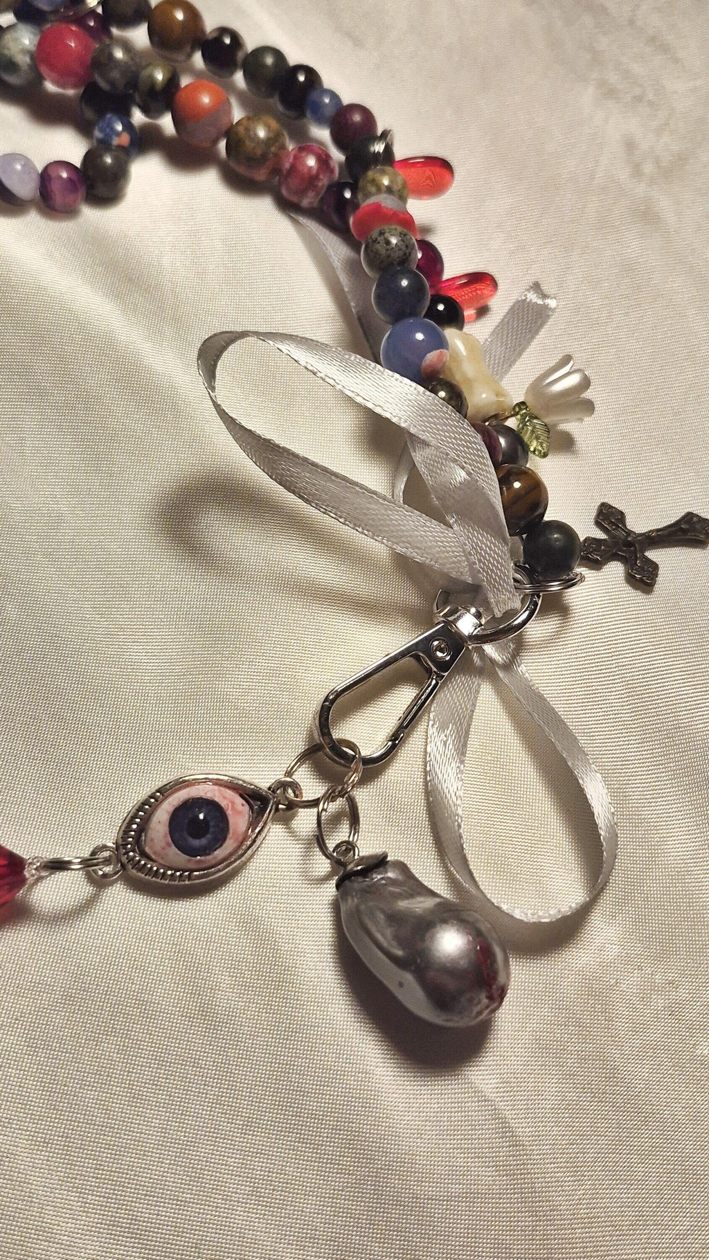 Collar Hikaru